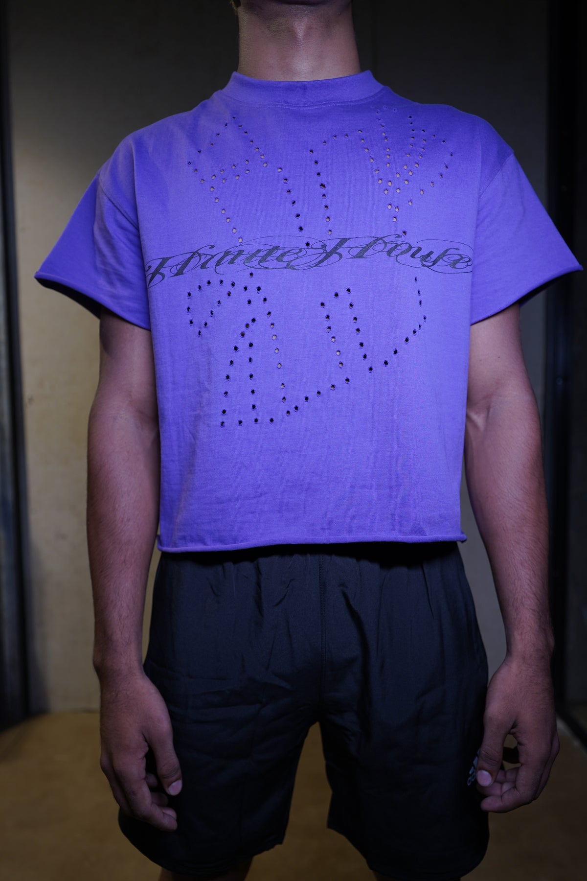 DEAD FLOWER CROPPED TEE